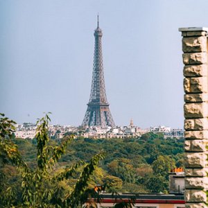 La Tour Eiffel vue depuis les hauteurs de Suresnes